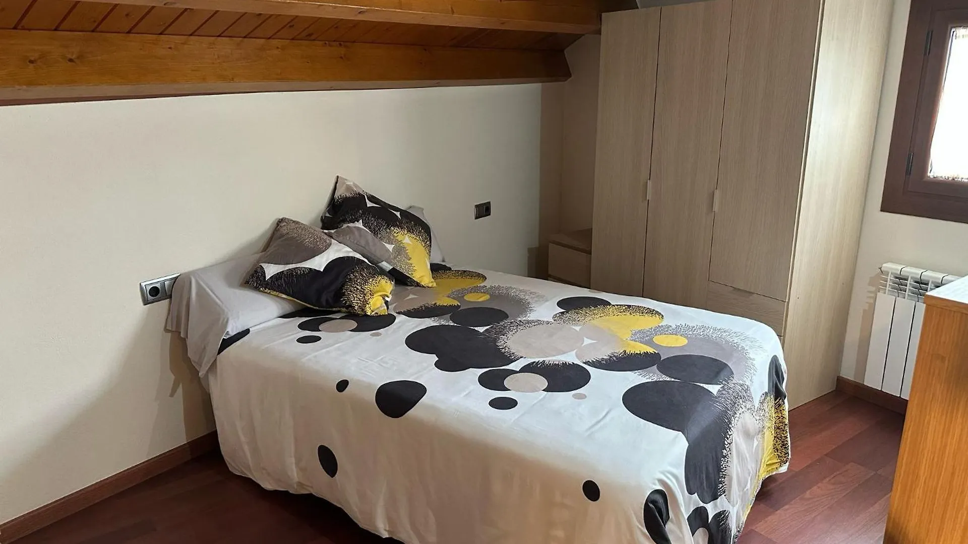 Hotel Rural L'Ortiga Blanca Queralbs  0*,